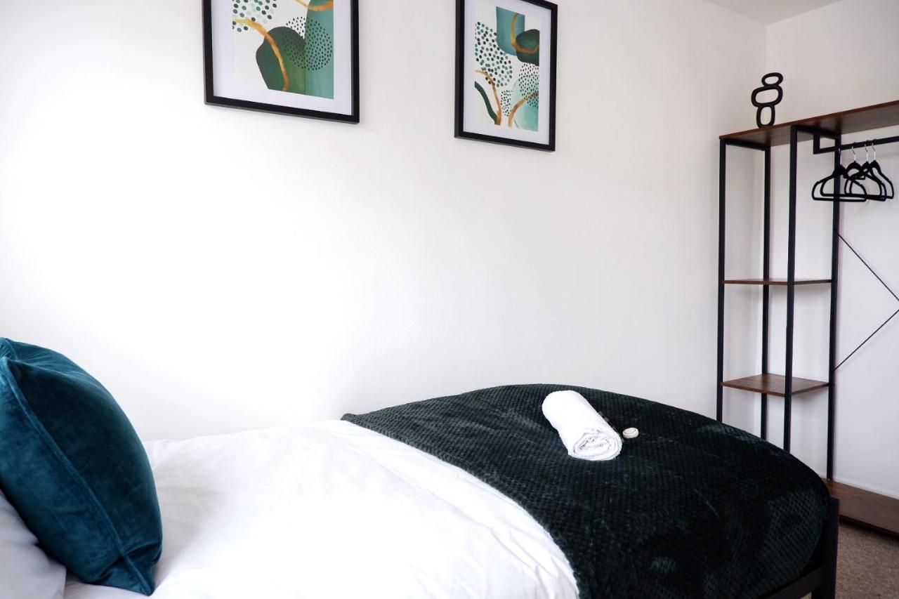 Comfortable And Cozy 4-Bedroom House Near The Hospital CBG Eksteriør billede