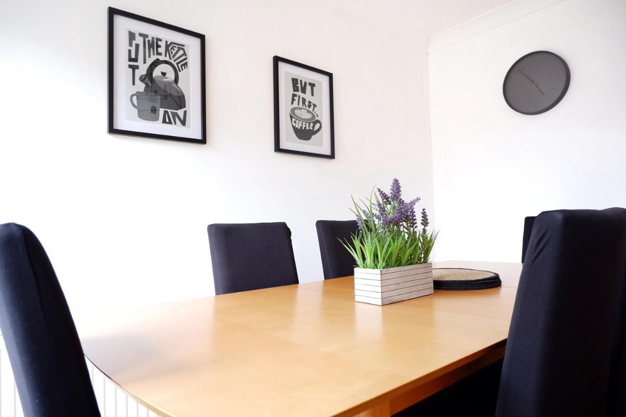 Comfortable And Cozy 4-Bedroom House Near The Hospital CBG Eksteriør billede